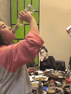 萌萌萌说|“网上遇到一个外国妹子，你们觉得我能拿下她吗？”两只手不够吧