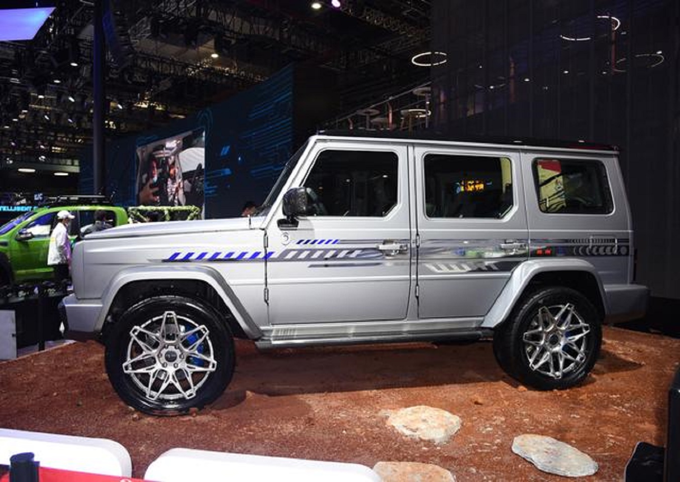 深圳市 2021款“BJ80探月版”亮相！气势比肩大G，配V6动力碾压普拉多！