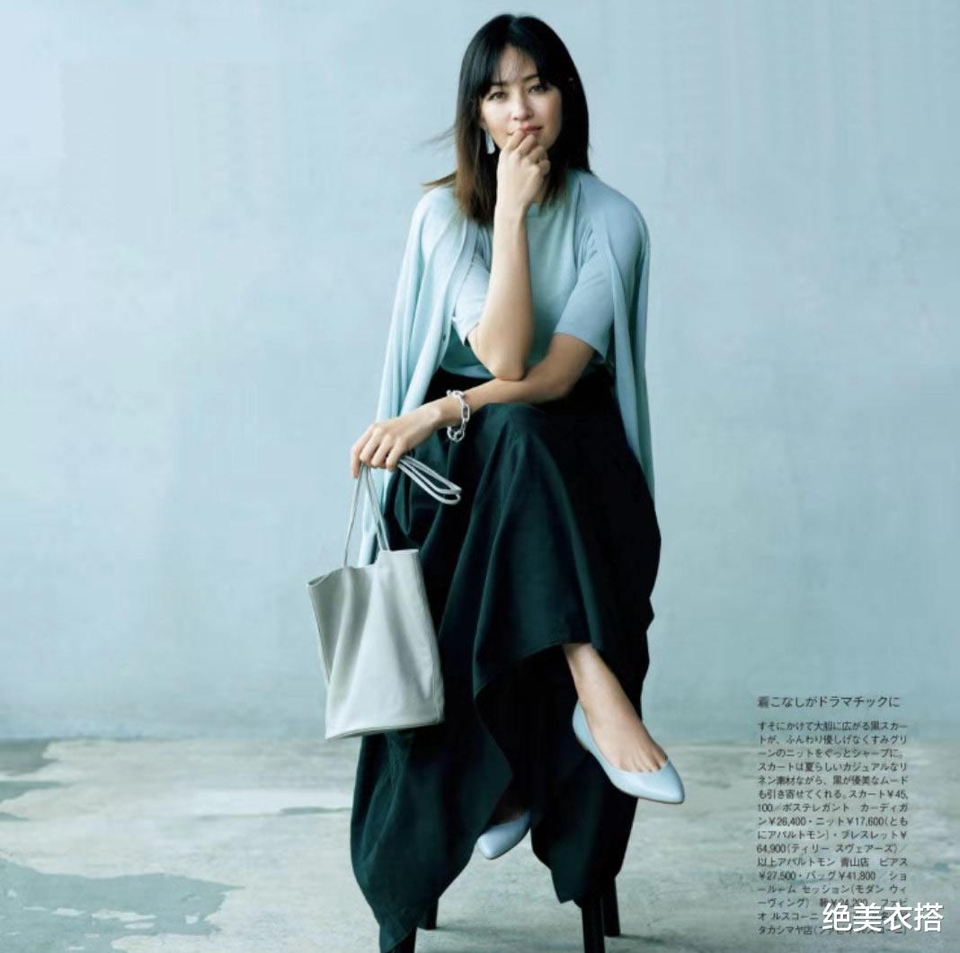 绝美衣搭|夏天凭什么穿黑色？1个要点+4类穿搭解析，“黑衣控”快来变高手