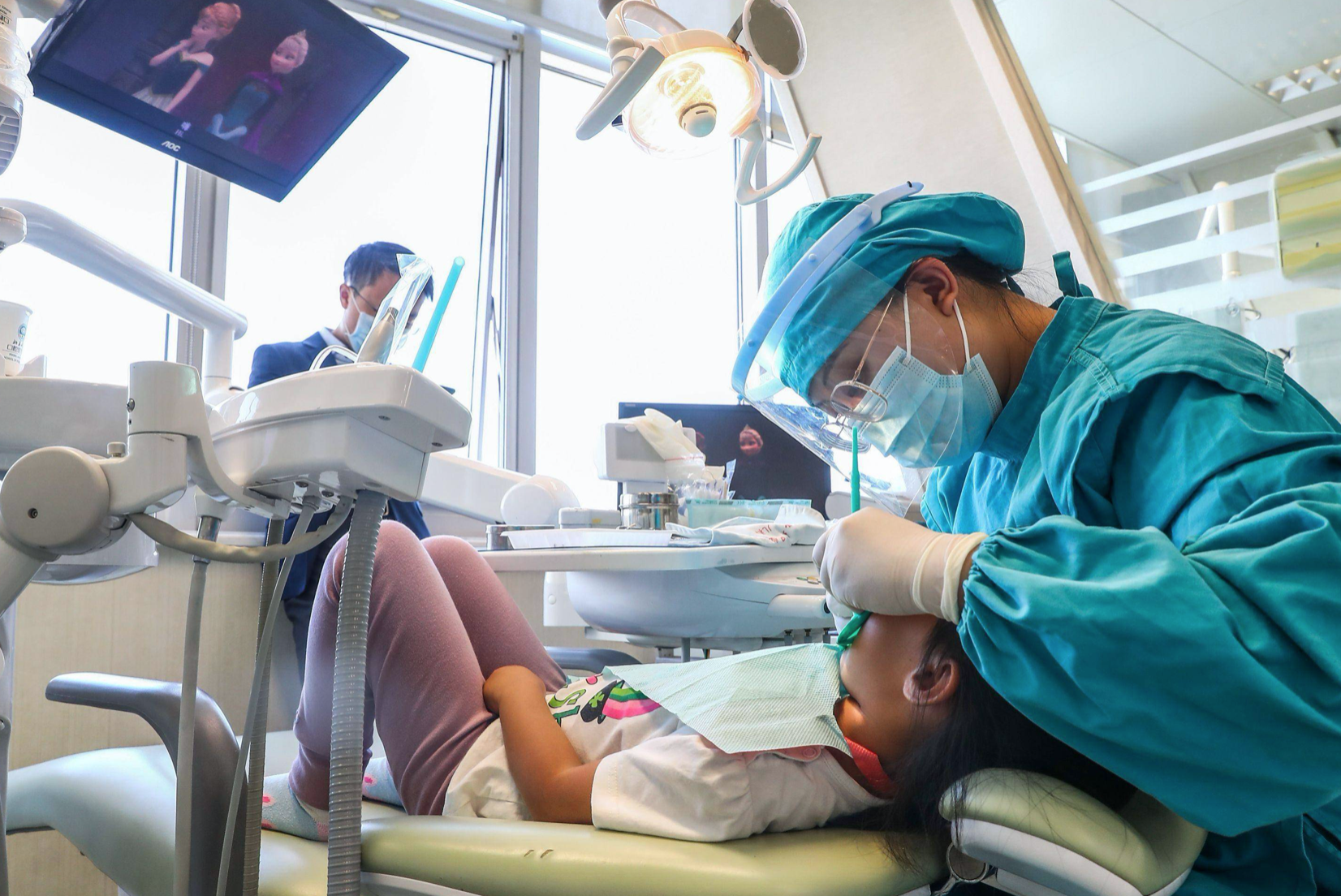 金融学|2021填报志愿：女生报考的7大“热门专业”，收入不错，发展前景也好