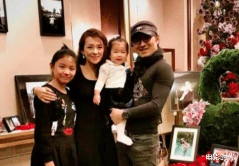 章子怡|章子怡被曝已离婚，引起网友热议，本尊回应终于来啦！