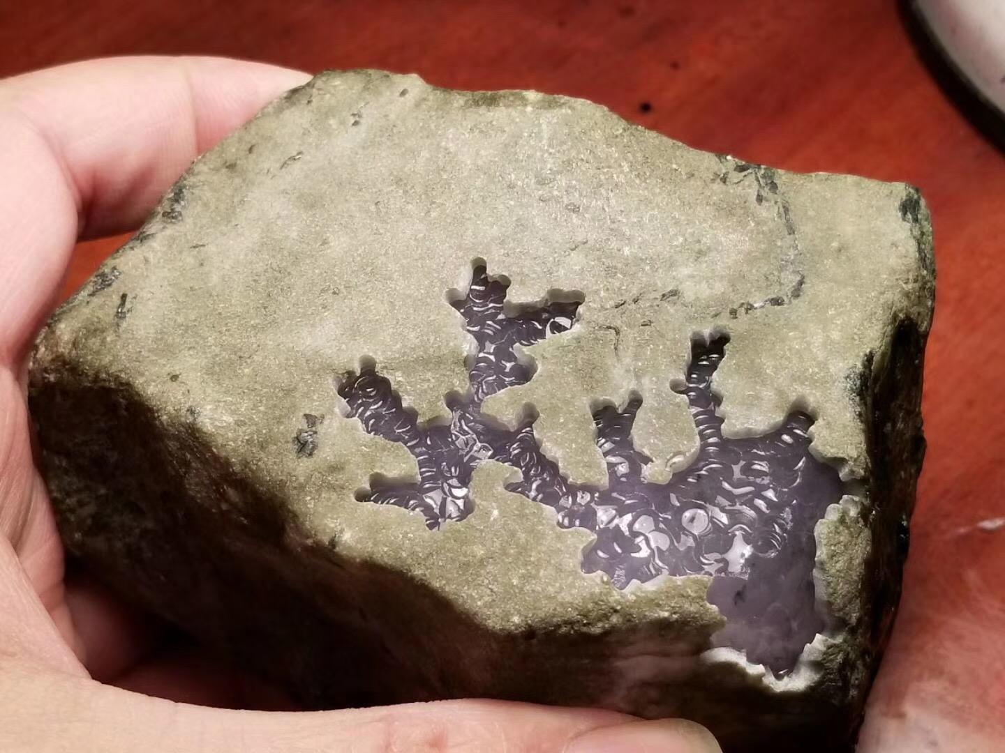 博物馆|解读翡翠歌谣：“买石方，断石章，皮裂癣蟒松花观”