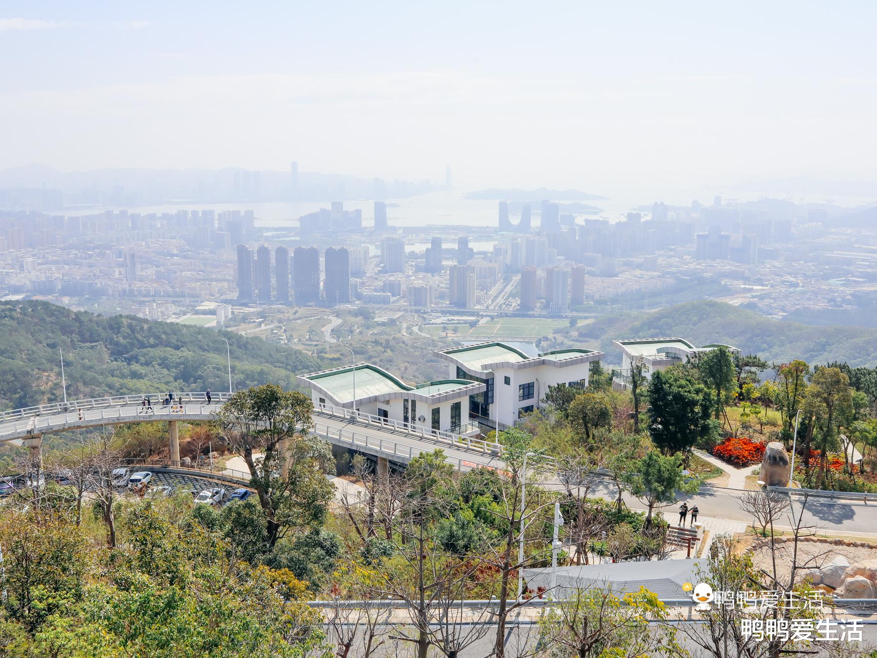 鸭鸭爱生活 厦门岛外高山上藏免费公园，有全市最高高架桥，可看“气象万千”！