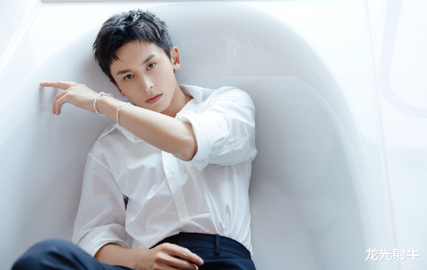 张哲瀚|张哲瀚直播袒露心声，红了压力大，说话怕误解