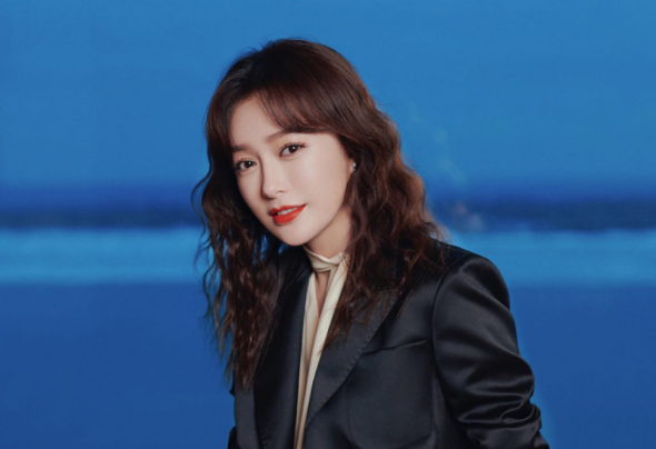 肖战|14年前她给张嘉倪做配,如今张嘉倪变配角她当主角:风水轮流转