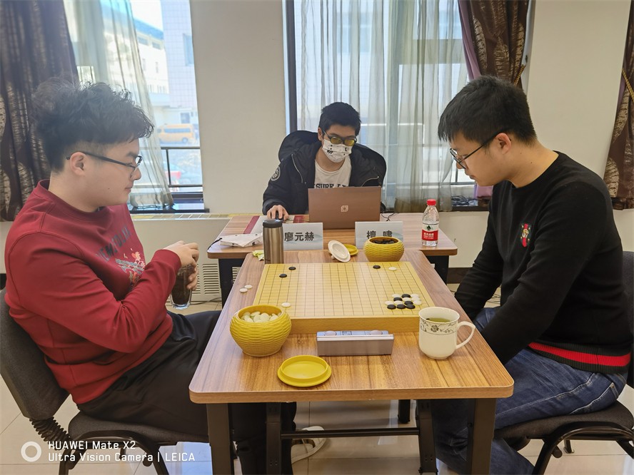 杨鼎新|大棋士赛杨鼎新逆转胜陶欣然 时越芈昱廷晋级