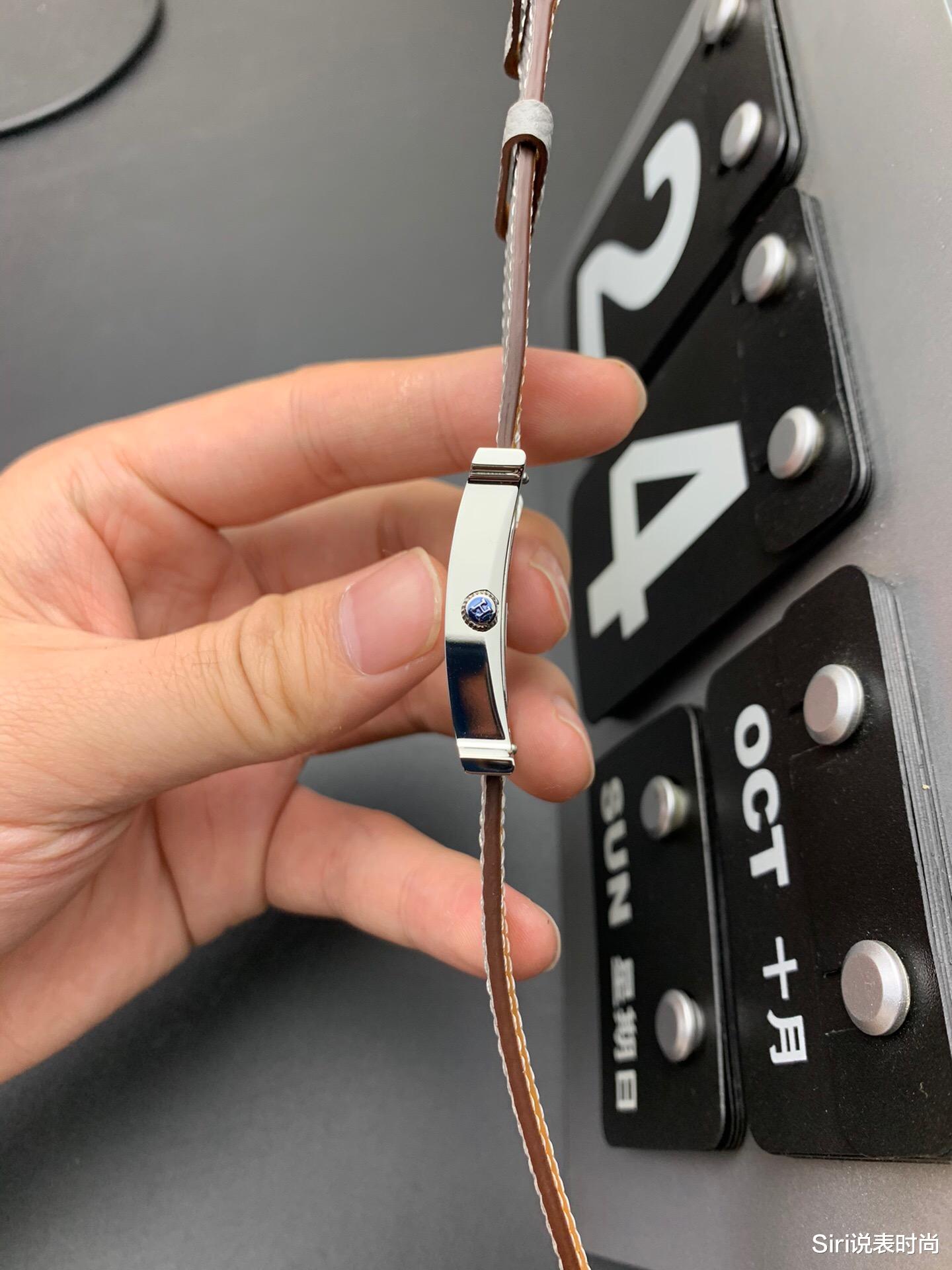 Siri说表时尚 Siri说表:爱马仕女装腕表