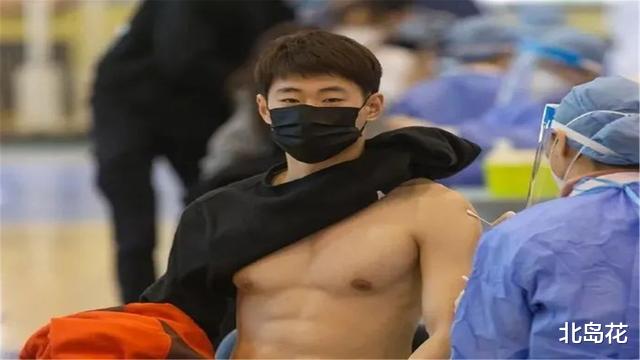 北岛花 北体大学生打疫苗走红！阳刚帅气，身材好，网友：这是女生的天堂