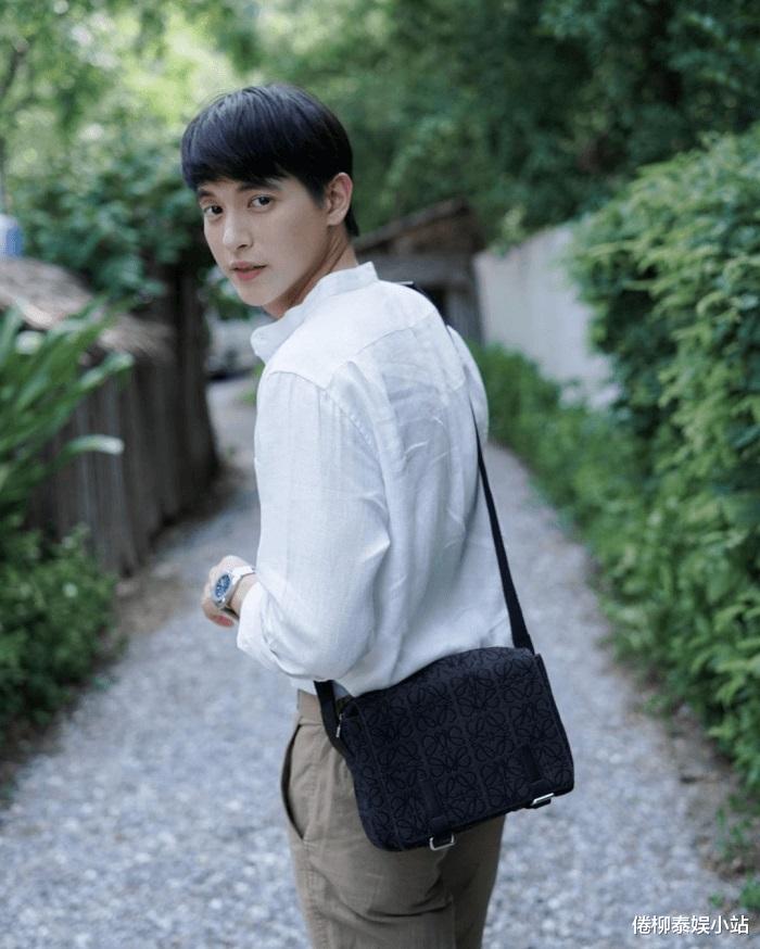 |泰星James J谈与Toey的绯闻：就是一起吃了顿饭，我女朋友也在场