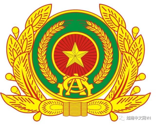 越南中文君 越南警服发展变化历史，男女警察都穿绿色，女警察英姿飒爽！