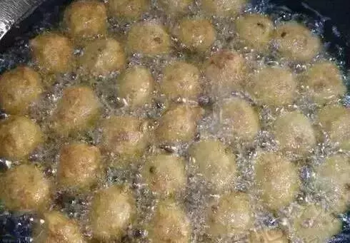 囚犯|老照片：70后、80后与95后的春节记忆