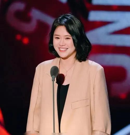 马思纯|33岁身价过亿，大家真没必要为马思纯担心