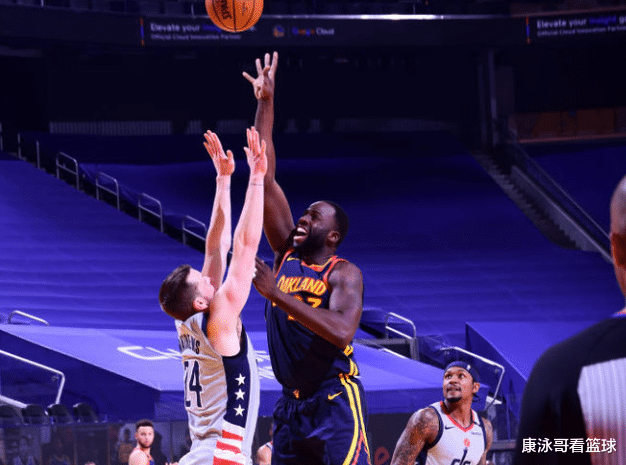 斯蒂芬·库里|爆冷绝杀!4核狂轰81分,威少三双创纪录比尔罚球绝杀,库里32+6