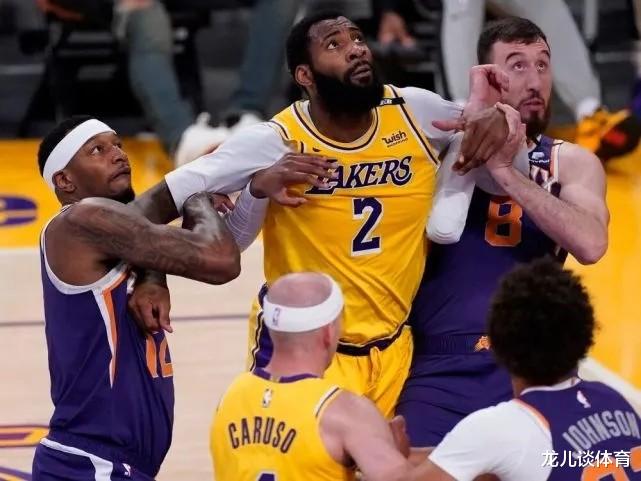 柯凡|有心理陰影？22歲艾頓單打36歲老詹，柯凡感慨：看著他有點(diǎn)害怕啊