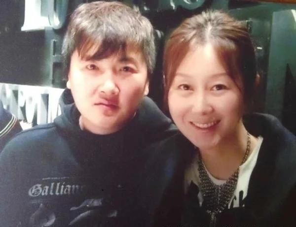 叶澜依|孙楠近照被曝光，身材瘦削皮肤松弛，网友劝他赶紧增肥吧