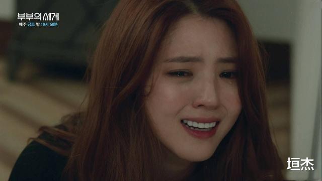 韩素希|被导演临时加亲密戏，凭反派角色一夜爆红，打败全智贤成广告女王