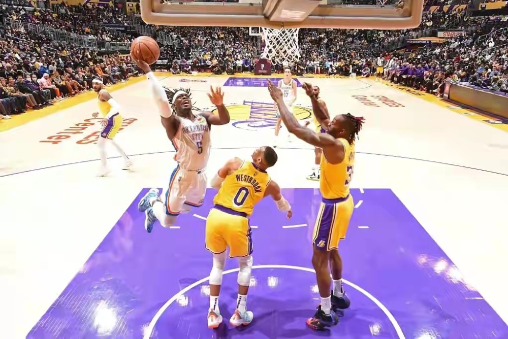 刘华体会讲体育课|两场被逆转45分！安东尼尽力威少关键失误，沃格尔用人太不理智