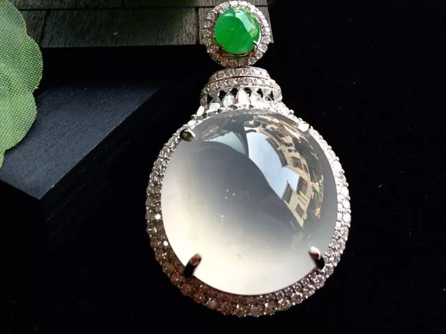 翡翠|翡翠的六大色系，每一种颜色都有自己独特的意义