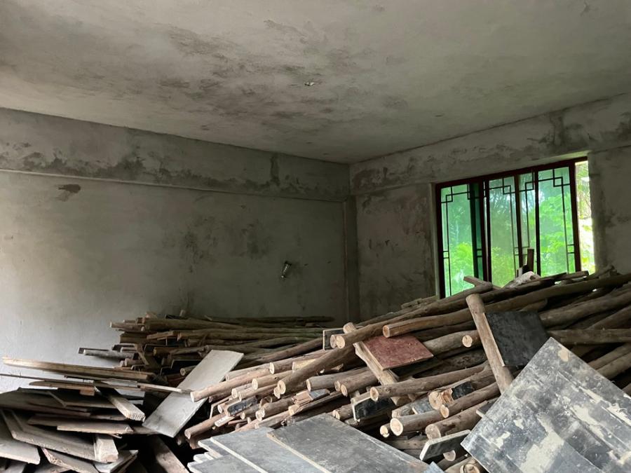 澄迈|海南澄迈县，老城镇一套独门独院的住宅1196万拍卖，降价429万，没人要，流拍了。