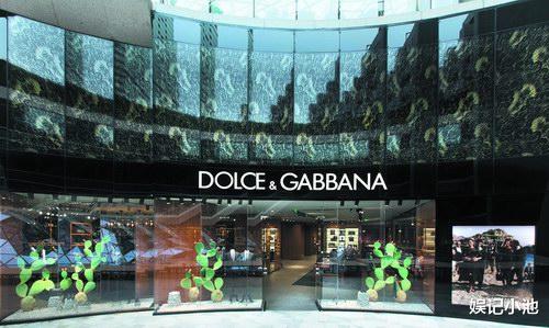 莫文蔚|莫文蔚穿辱华品牌惹众怒！既想赚中国人的钱，又来打中国人的脸？