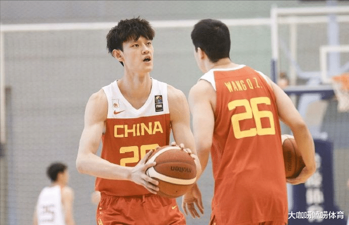 中国篮协|过河拆桥！中国篮协强硬回击，拒绝北京首钢曾凡博的无理要求
