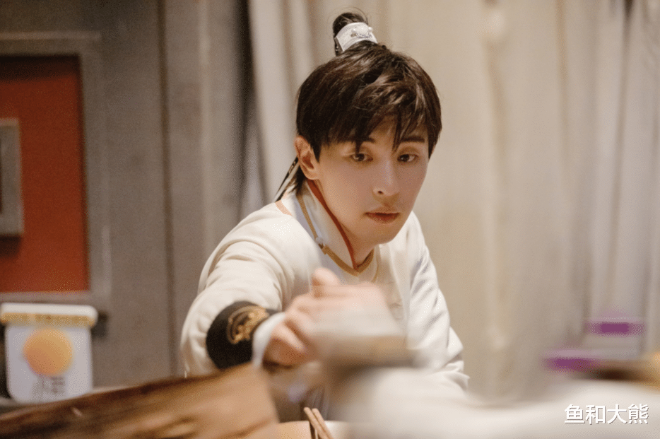 魏晨|《密逃3》重启宣传，邓伦杨幂全新海报出炉，延播原因已不言而喻