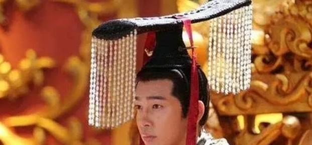 阳光语言矫正说|公主向皇帝辞行，皇帝嘲讽她：急着回去造反吗？后来驸马果然造反