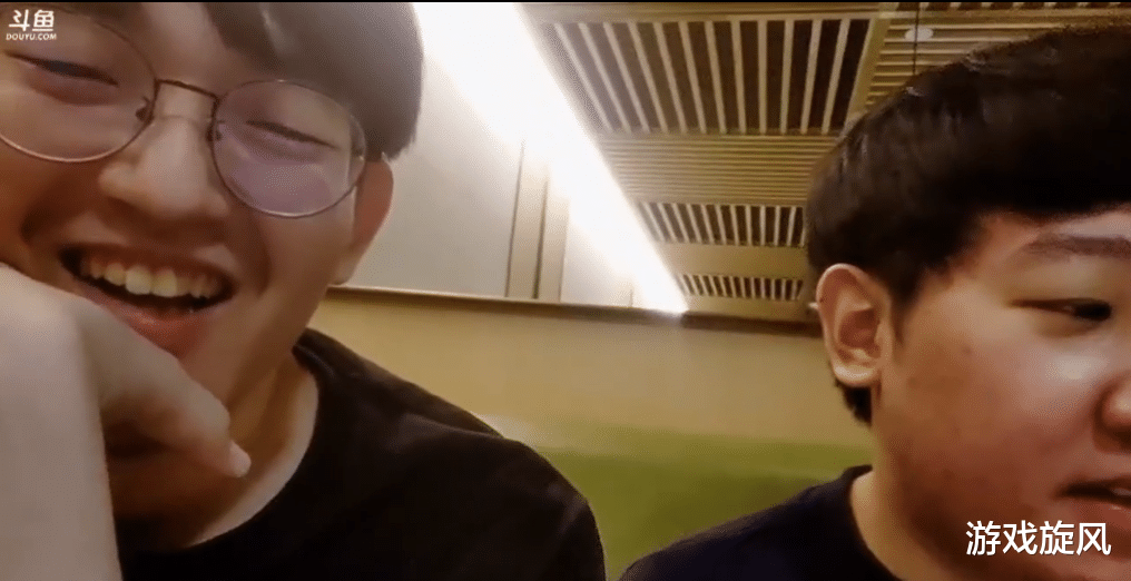fpx战队|FPX两代西八上单聚首，贡子哥心系Lwx转会情况：翔哥到底走不走啊？