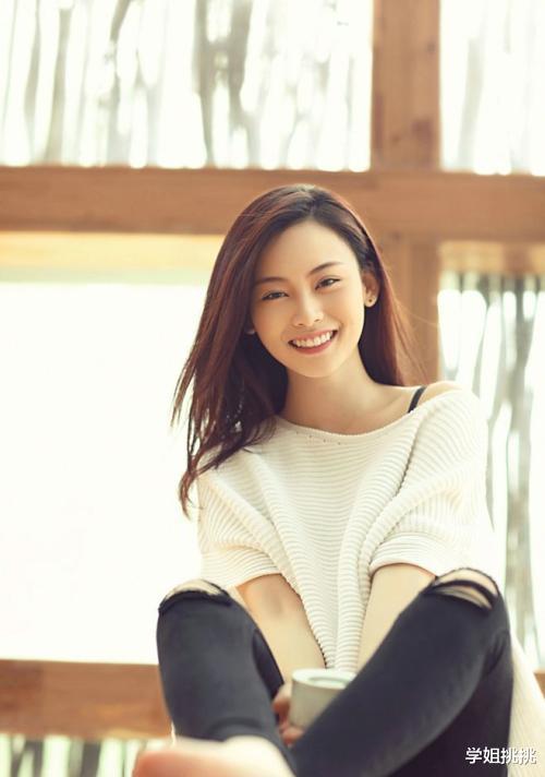 张子枫|导演渣归渣，但他太会拍美女了吧