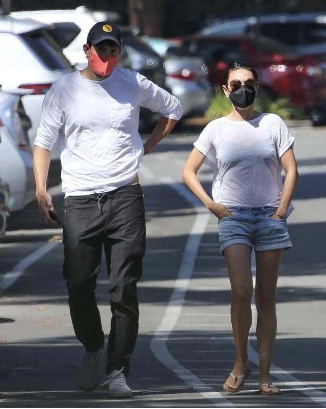 赵又廷|男星街拍 | 陈飞宇金发造型亮相，哈里和梅根现身纽约