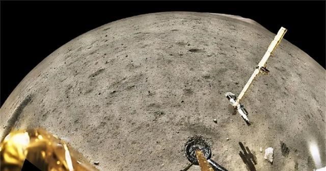 月球 月球插上五星红旗,美国登月却再遭质疑:为何美国的国旗会飘?