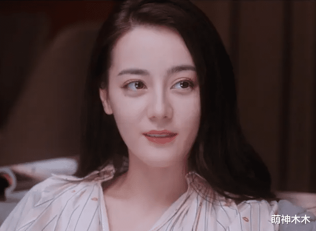 迪丽热巴|热巴又为新戏瘦成纸片人，虎牙包子脸回不来了，高雯堪称最后颜巅