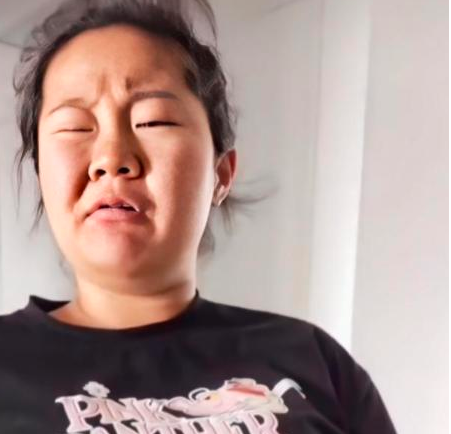 萱爸育儿经|现实版“辣手摧花”,为防漂亮妻子被抢走,丈夫将其喂胖50斤!