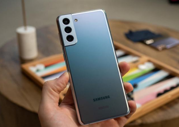 三星Galaxy|三星机皇售价跳水2200，性能配置天花板，起售价4999