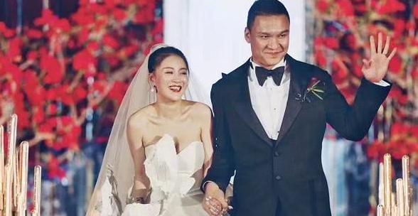 张柏芝|参加《好声音》被淘汰，意外被爱奇艺总裁看上，今29岁成人生赢家