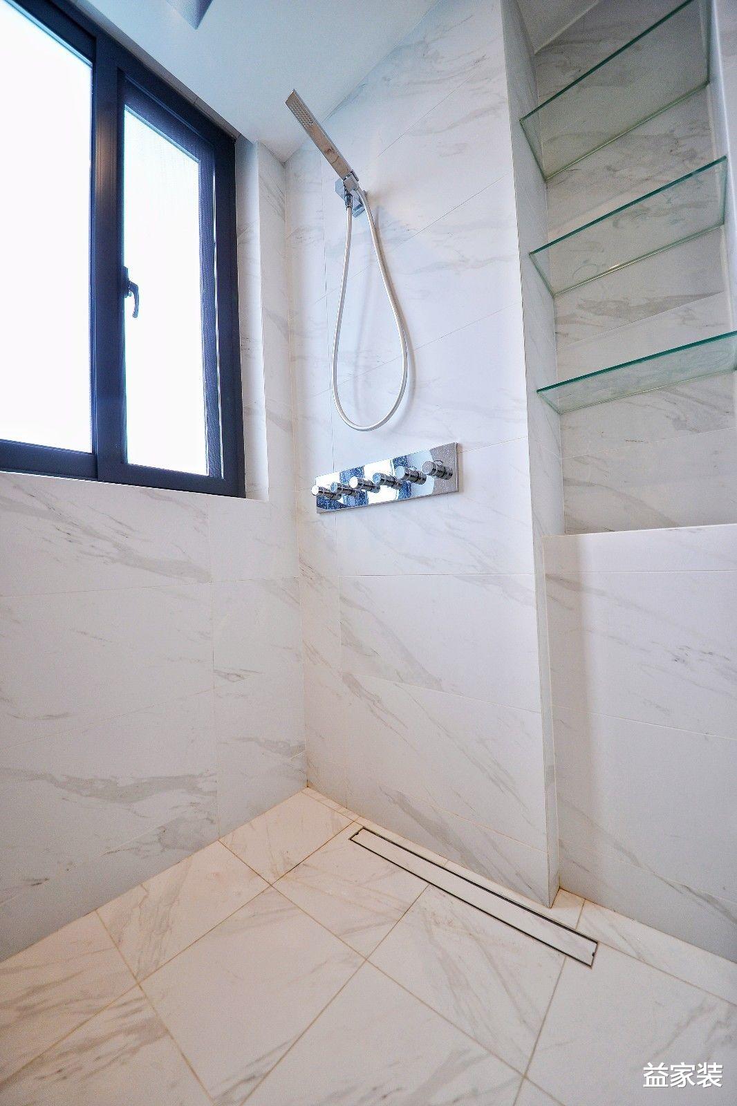 他们为了省钱选择不买新房,将老房改成自己想要的样子,效果超赞