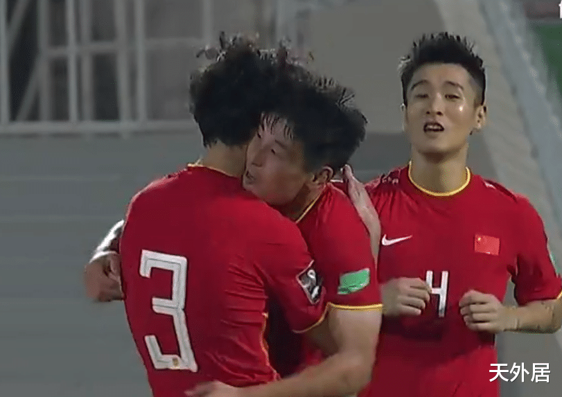 国足|国足奇迹之夜！95分钟3-2绝杀，武磊狂奔庆祝，央视：太不容易了