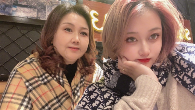 孙侨潞|25岁女星去世一周年,孙侨潞妈妈再次陷入痛苦,用歌声哀悼女儿