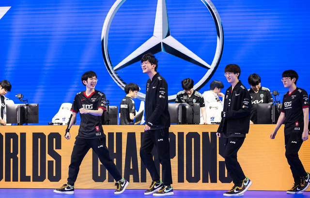 李炫君|冠军皮肤签名已经出炉?道贤最好看,小学弟的根本看不懂