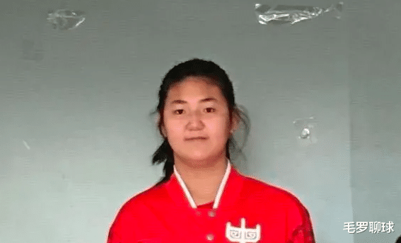 中国女篮|14岁女姚明长到2米26，中国女篮喜获至宝，中国女排错失人才