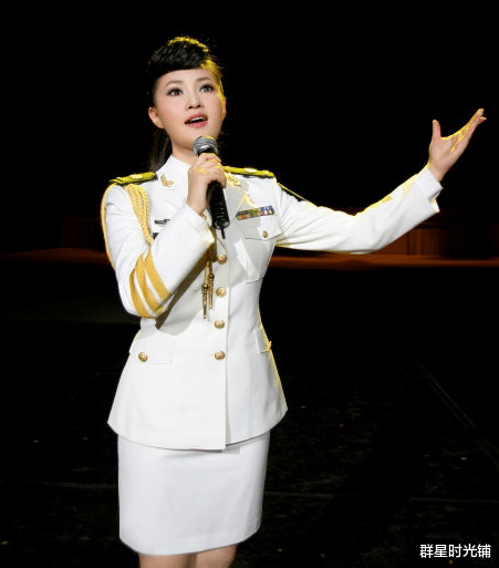 春晚|军旅歌唱家雷佳:连登春晚舞台12次,身家上亿,丈夫身份不一般