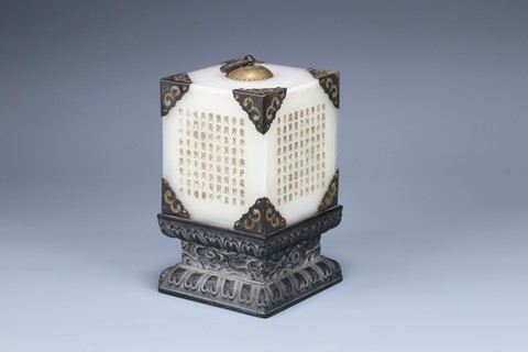 佳士得|清代,和田玉龙纹钮玺式印章