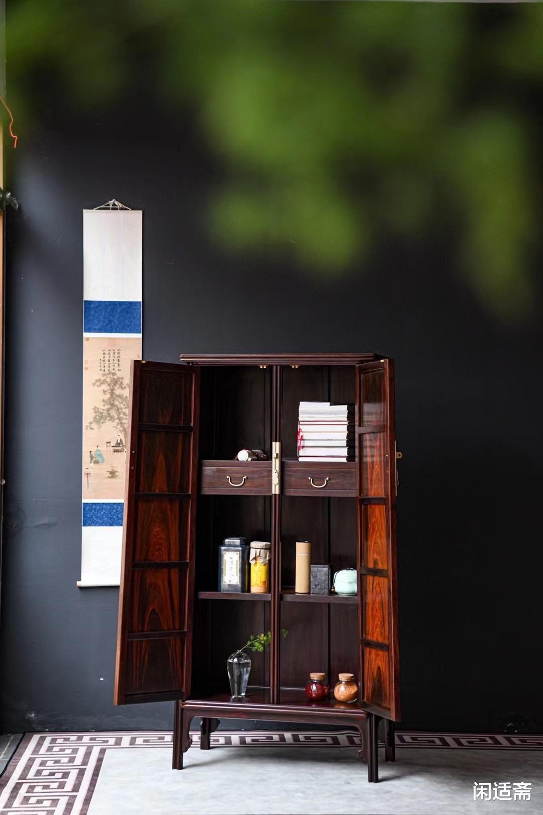 沉稳隽永，大红酸枝，瓜棱素面圆角柜