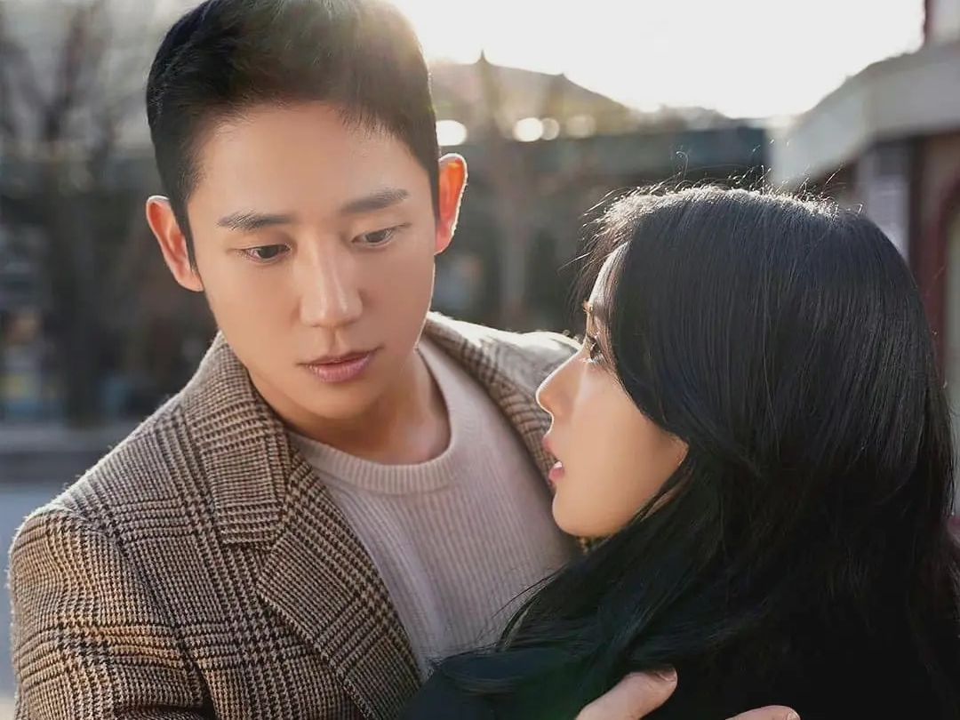 刘昊然|“人间四月”金智秀：曾首部女主戏却遭抵制，颜值一度超越实力