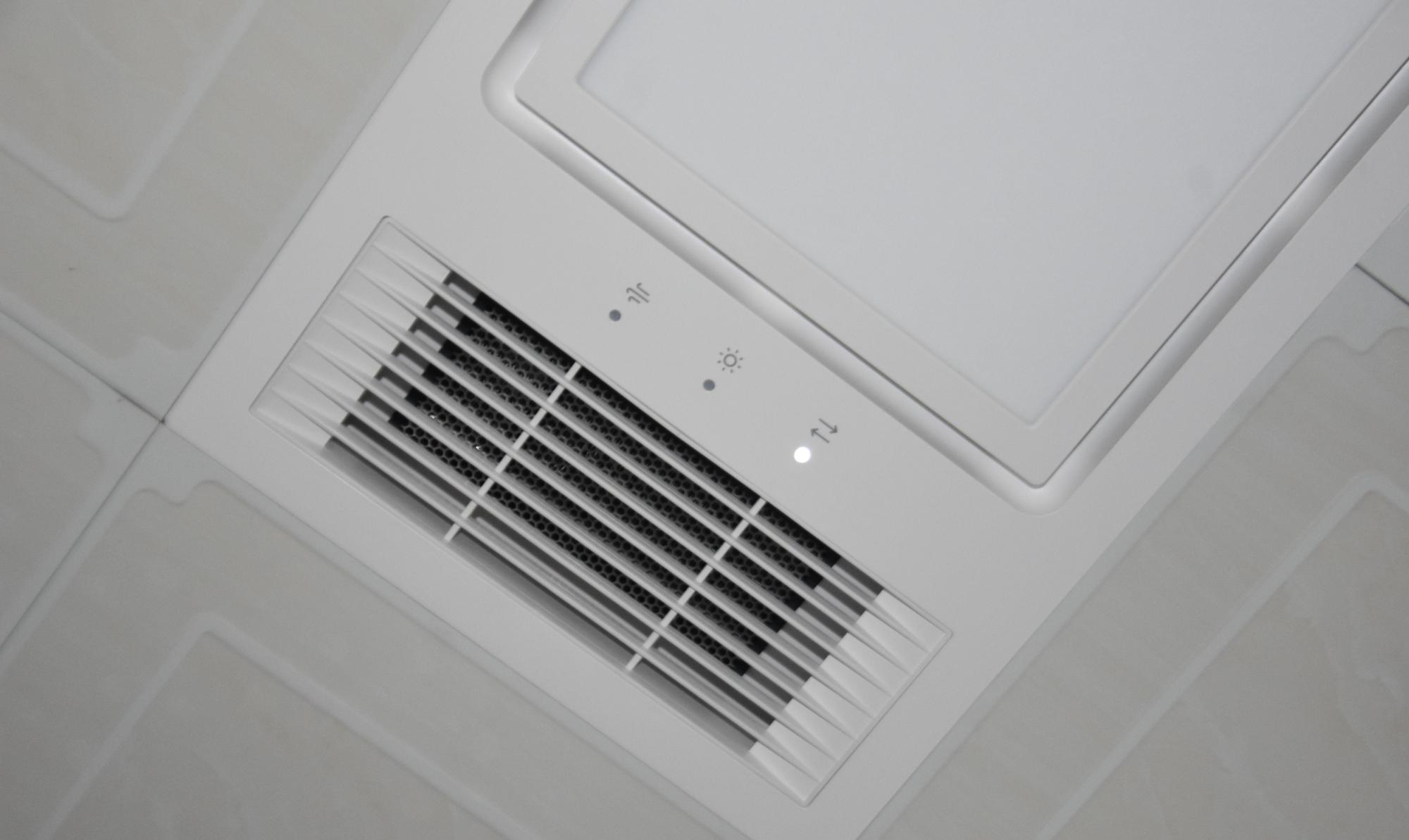 风暖浴霸装错位置，我家从来不敢开着浴霸洗澡