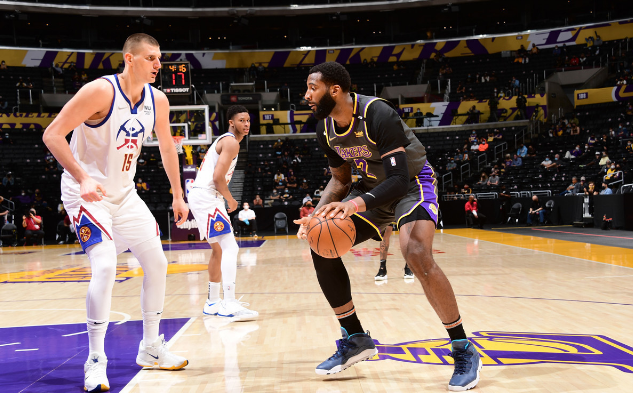 湖人队|大爆冷！湖人掀翻西部第三，浓眉25+7状态回暖，老詹失算了