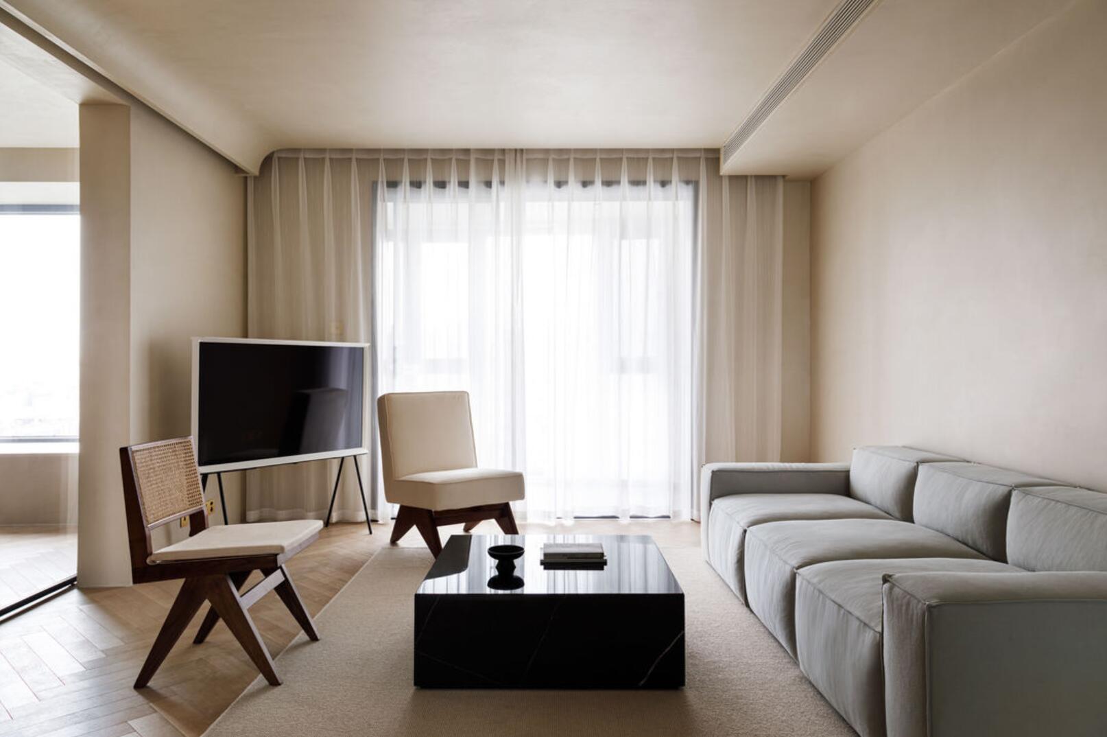 只是改个门，空间立马通透了许多，全屋不用乳胶漆，更是抢眼