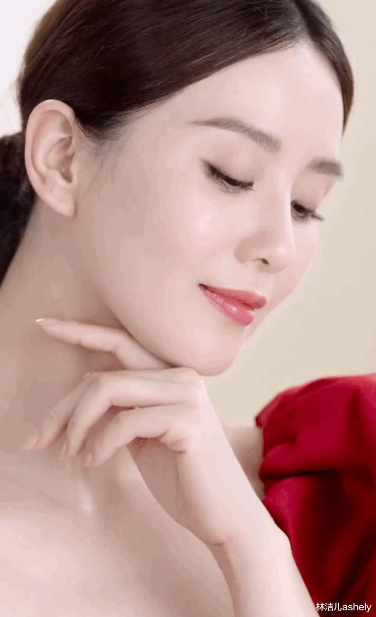 林洁儿ashely 刘诗诗下颌线好绝，女明星上镜脸全靠它，每天10分钟就能脸小一圈