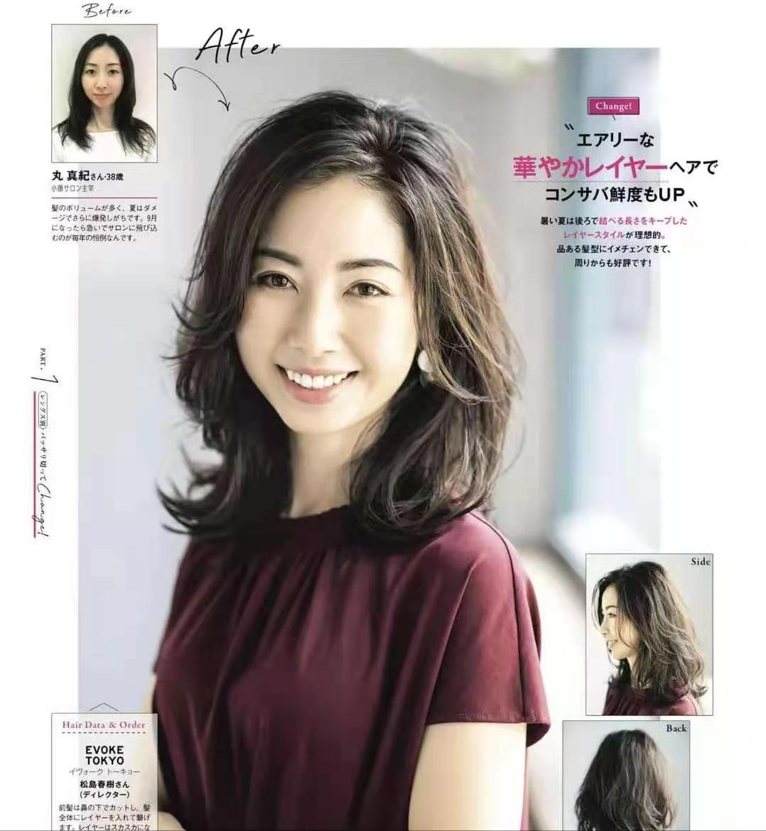 发型 选对发型不显老，给中年女性做发型三个建议：棕色、柔卷、低层次