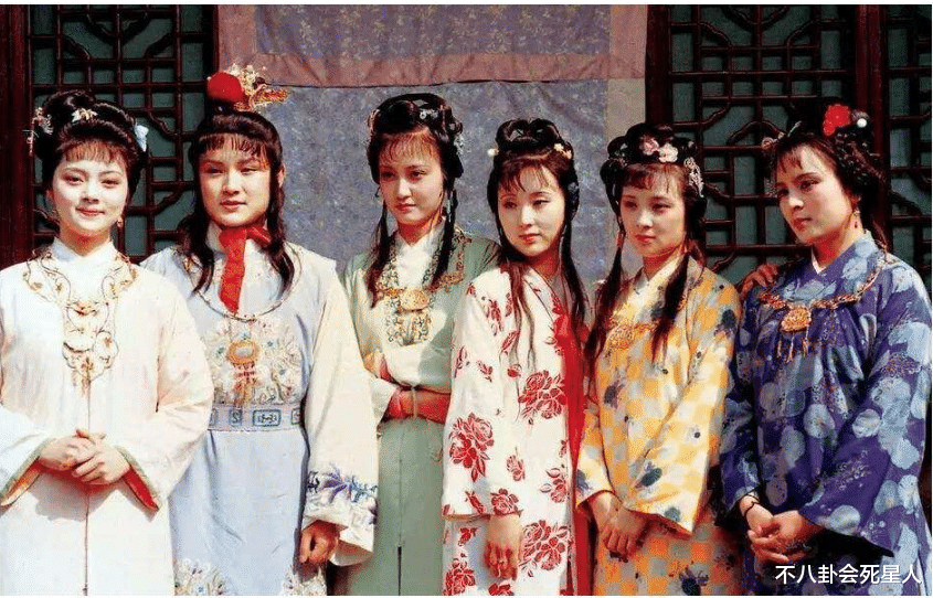 李娜|未婚生子，被骗财产，爱上渣男，8位出家为尼的女星，各有各的苦